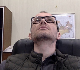 Денис Малюська спросил мнение пользователей Facebook о фотографиях, которые он публикует