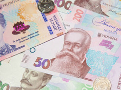 Более 4,5 млн украинцев подали заявки в "Дії" на получение 1 тыс. грн за вакцинацию