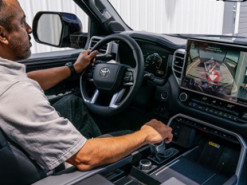 Новая мультимедийная система Toyota Tundra распространится и на другие модели