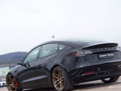 Электрокар Tesla Model 3 получил заниженный клиренс и более лёгкие колёса