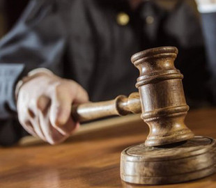 На Черкащині судитимуть патрульного, який взяв 20 тисяч гривень хабара