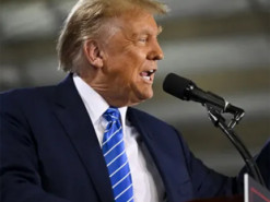 Криптомільярдер у Білому домі: Дональд Трамп розкрив свої доходи від токенів та біблій