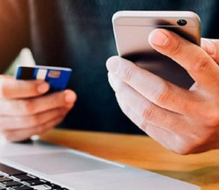 За допомогою фішингового повідомлення аферистка заволоділа грішми жительки Тернопільщини