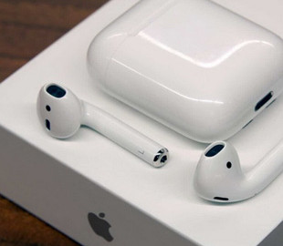 Новые AirPods представят не раньше следующего года