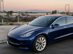 В автомобилях Tesla появится функция караоке