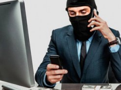 Мужчина заплатил реальные деньги за виртуальный фотоаппарат