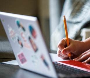 Павлоградским школьникам продлили дистанционное обучение ещё на неделю