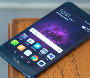 Два популярных смартфона Huawei Honor обновят до Android 8.0 Oreo