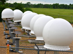 Украинцев обманывают интернет-мошенники, продавая вместо "бесплатного Starlink от Илона Маска" китайские подделки