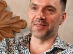 Арестович вперше розповів про дітей і "численних" дружин