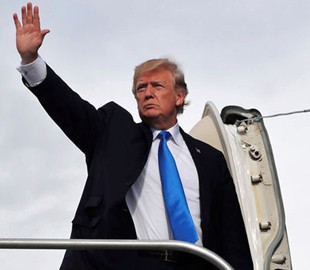 Трамп посоветовал Google, Facebook и Twitter быть осторожными