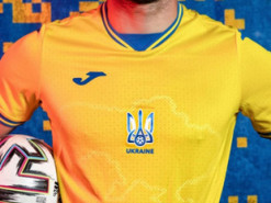 Будут ретушировать картинку на ТВ - сатирический сайт высмеял российскую истерику из-за формы сборной Украины