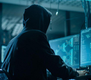 США: Хакеры Китая атаковали исследования о вакцине против коронавируса