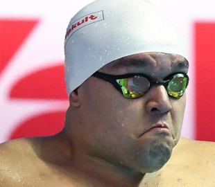 Пловец из Палау стал звездой сети, удивив своим внешним видом на Олимпиаде-2020