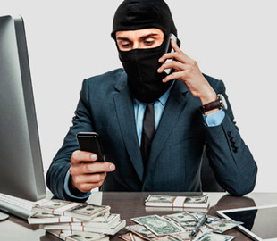 Выбирают в жертвы пенсионеров: в Украине мошенники придумали новую схему развода