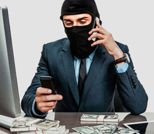 Продавали талон на бензин и запчасти через интернет: раскрыта масштабная схема мошенничества