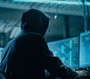 Попереджена масштабна кібератака на енергетичний сектор України