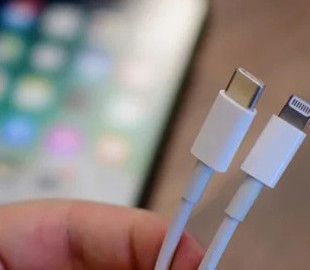 Инсайдер рассказал, как Apple решит проблему с разъёмами в новых iPhone