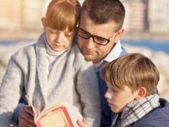 Виїзд чоловіків за кордон через "сімейні обставини": умови та перелік документів для ДПСУ