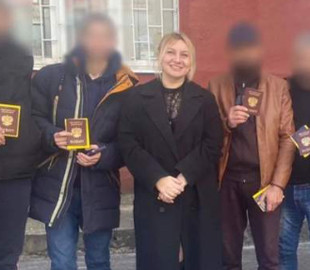 Колишня вчителька з Росії заманює чоловіків з арабських країн на війну проти України