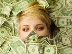 Рынок платного ТВ: медиагруппы хотят получать больше денег за контент 