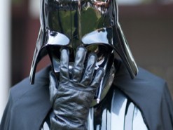 Скандальная Star Wars Battlefront II продаётся вдвое хуже оригинала