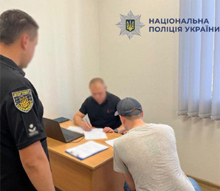 На Хмельниччині судитимуть шахрая, який через фейкову фірму ошукав іноземців