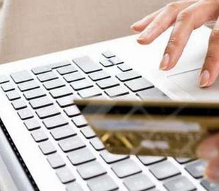 «З вашої картки намагаються зняти гроші»: шахрай видурив у мешканки Чернігівщини 320 тисяч гривень