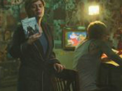 В комедийном шоу высмеяли одержимость новой приставкой PlayStation 5