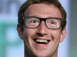 Facebook планирует выпустить свою замену смартфонам уже в этом году