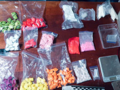 У Франківську затримали киянина, який через Telegram збував наркотики