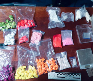 У Франківську затримали киянина, який через Telegram збував наркотики