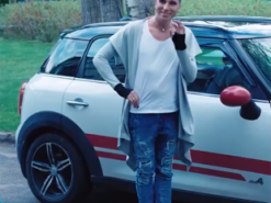 YouTube заблокировал ролик, в котором россиян призывают голосовать за поправки в Конституцию и пугают геями