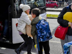 З речами на вихід: В Італії українських біженців масово виселяють із готелів