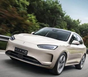 Перший електромобіль від Huawei кине виклик Tesla Model Y