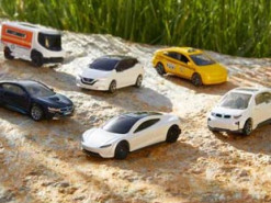 Производитель игрушек Matchbox представил серию электрокаров с Tesla Roadster во главе