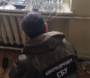 СБУ затримала на Буковині трьох продавців ботоферм для росіян