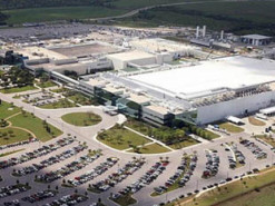Samsung обязали остановить работу двух фабрик по производству микросхем в США