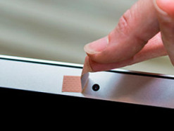 Apple призвала не заклеивать камеры ноутбуков