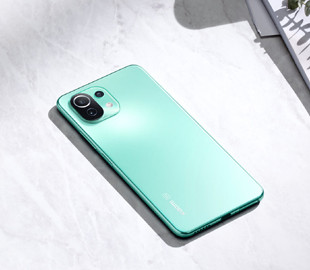 Названы самые производительные смартфоны среднего уровня