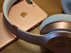 Стали известны подробности о новых полноразмерных наушниках Apple
