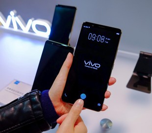 Рассекречена цена первого в мире смартфона с экранным сканером отпечатков пальцев
