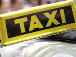 На Київщині водійка таксі висадила сім'ю загиблого військового через прохання вимкнути російськомовний навігатор