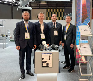 Українські розробники представили інноваційний роботизований протез, що підтримує функції NFC та Bluetooth