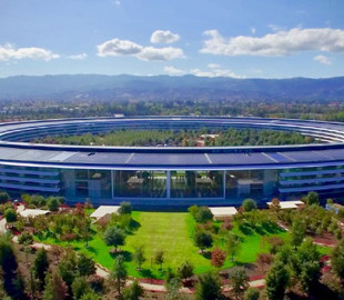 Сотрудники Apple вернутся в офис 11 апреля