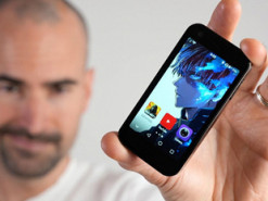 Представлен самый маленький современный смартфон