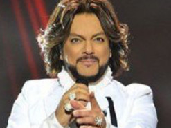 Гордон висміяв Кіркорова у блискучому костюмі, який втік з Росії: "Коли замість мозку пір'я"