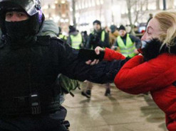 В России массово "доносят" в полицию на противников войны: "сдают" даже родственники