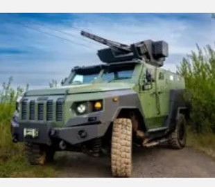 Українські розробники представили перший вітчизняний бойовий панцерник Varta 2