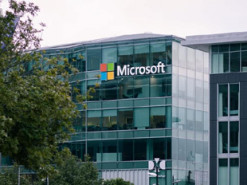 Microsoft и Qualcomm анонсировали небольшой настольный ПК для разработчиков